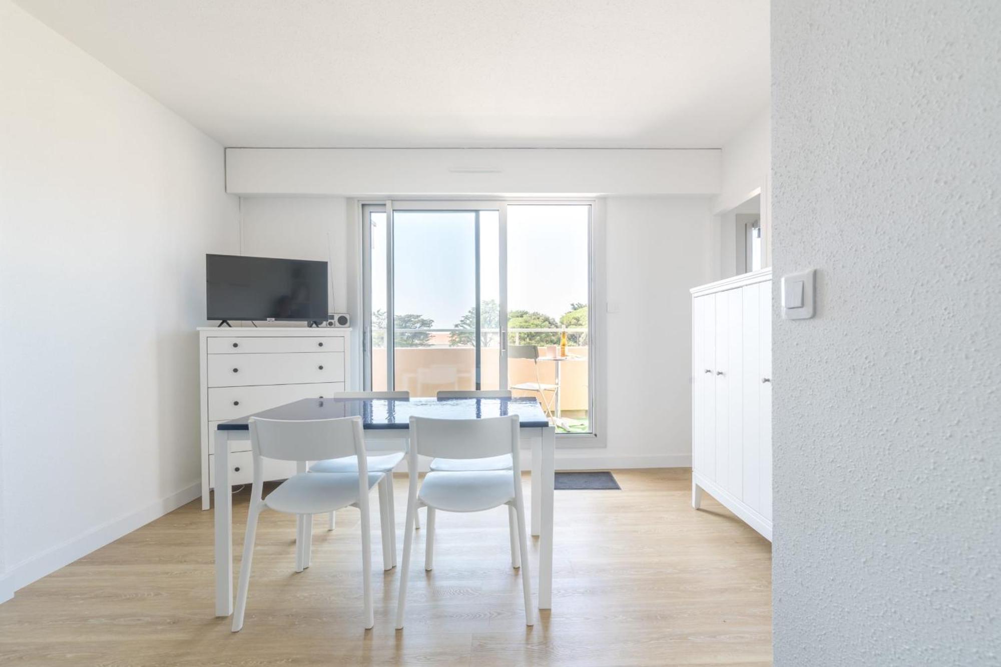 Studio Avec Vue Imprenable Sur La Mer Apartment Prefailles Luaran gambar
